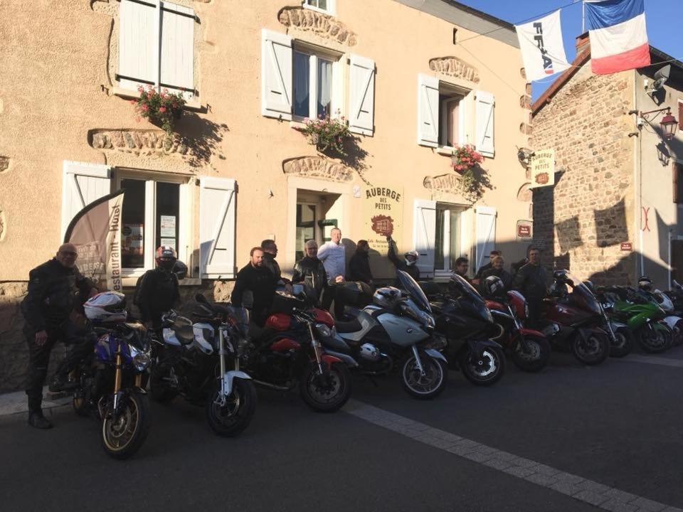 Auberge Des Petits Hotel Saint-Igny-de-Vers Екстериор снимка