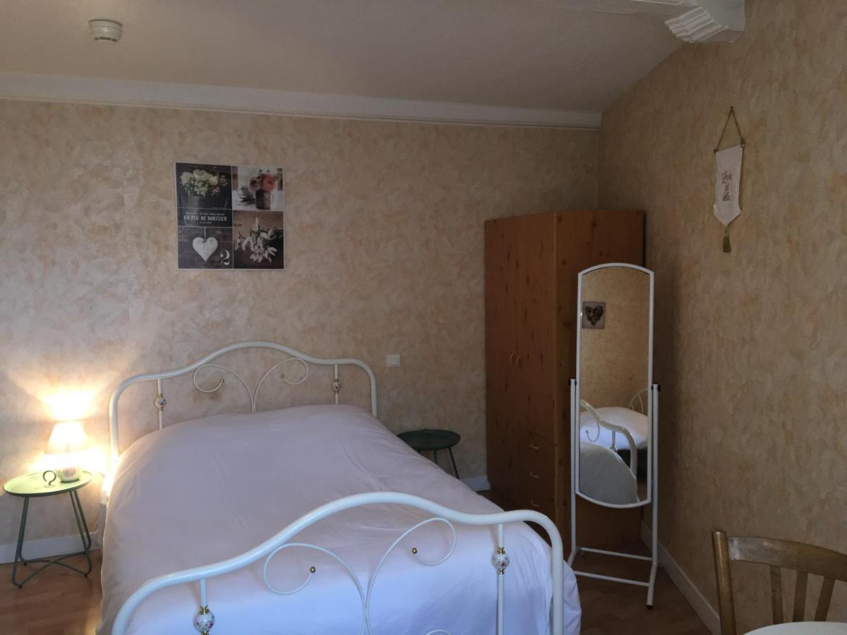 Auberge Des Petits Hotel Saint-Igny-de-Vers Екстериор снимка